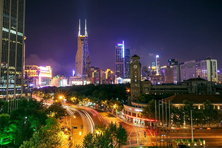 8D FESTIVE YEAR END DUAL THEME PARK SHANGHAI BEIJING + DISNEYLAND & UNIVERSAL STUDIO